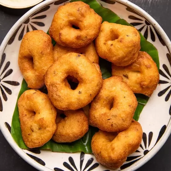Medu Vada (comes With Chutney) (per Pc)