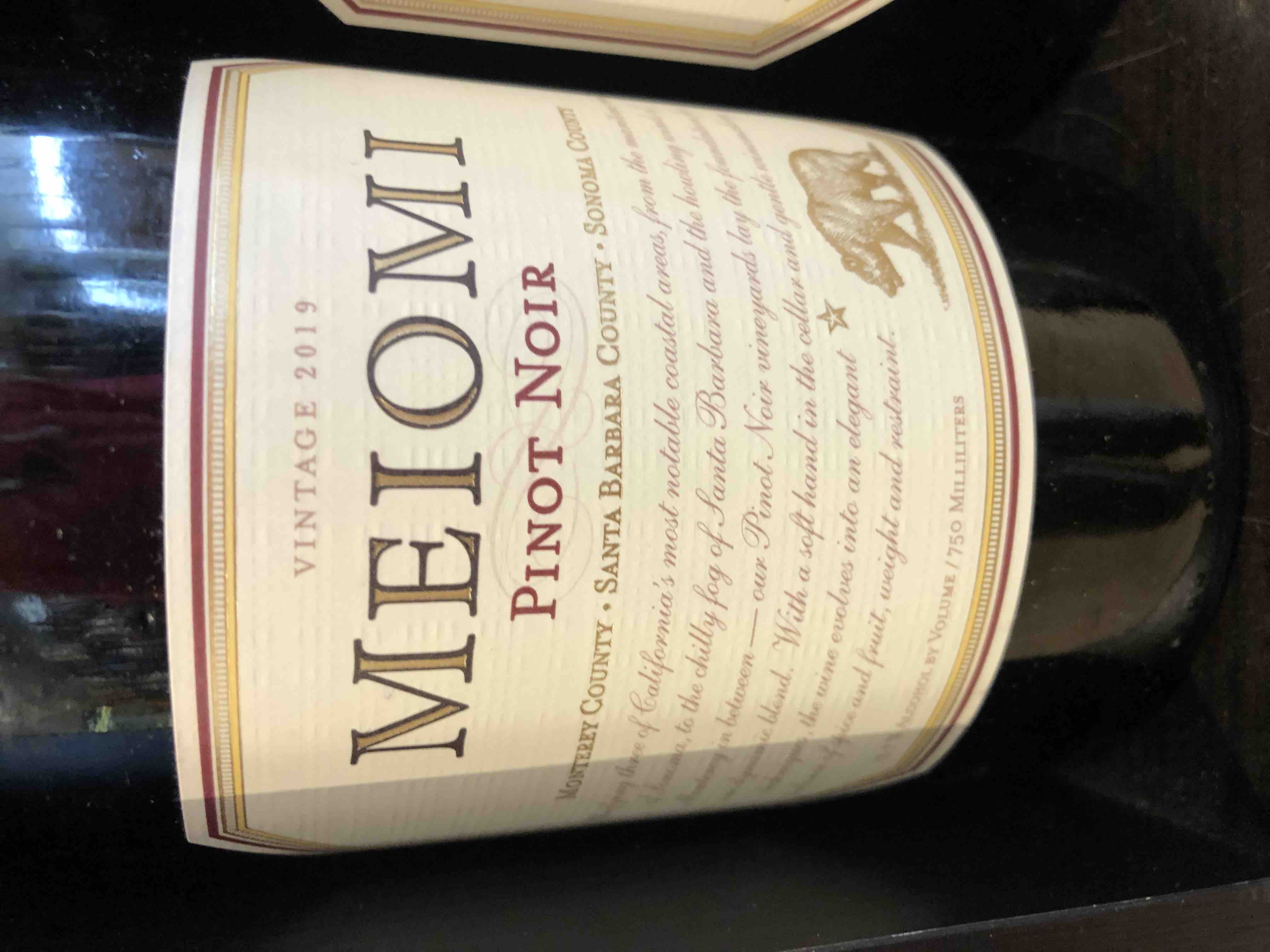 MEIOMI Pinot Noir