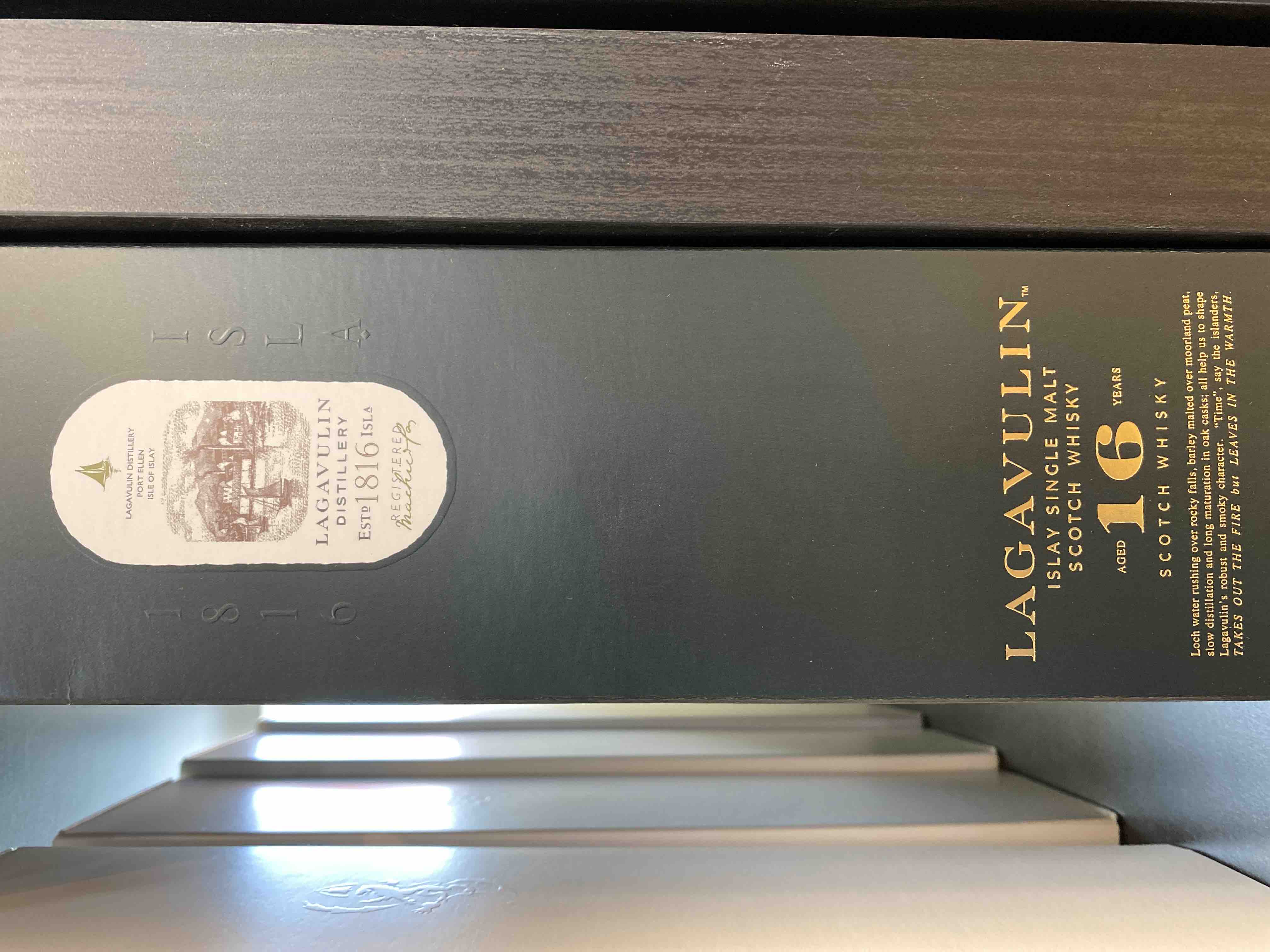 Lagavulin 16 Year KING OF ISLAY