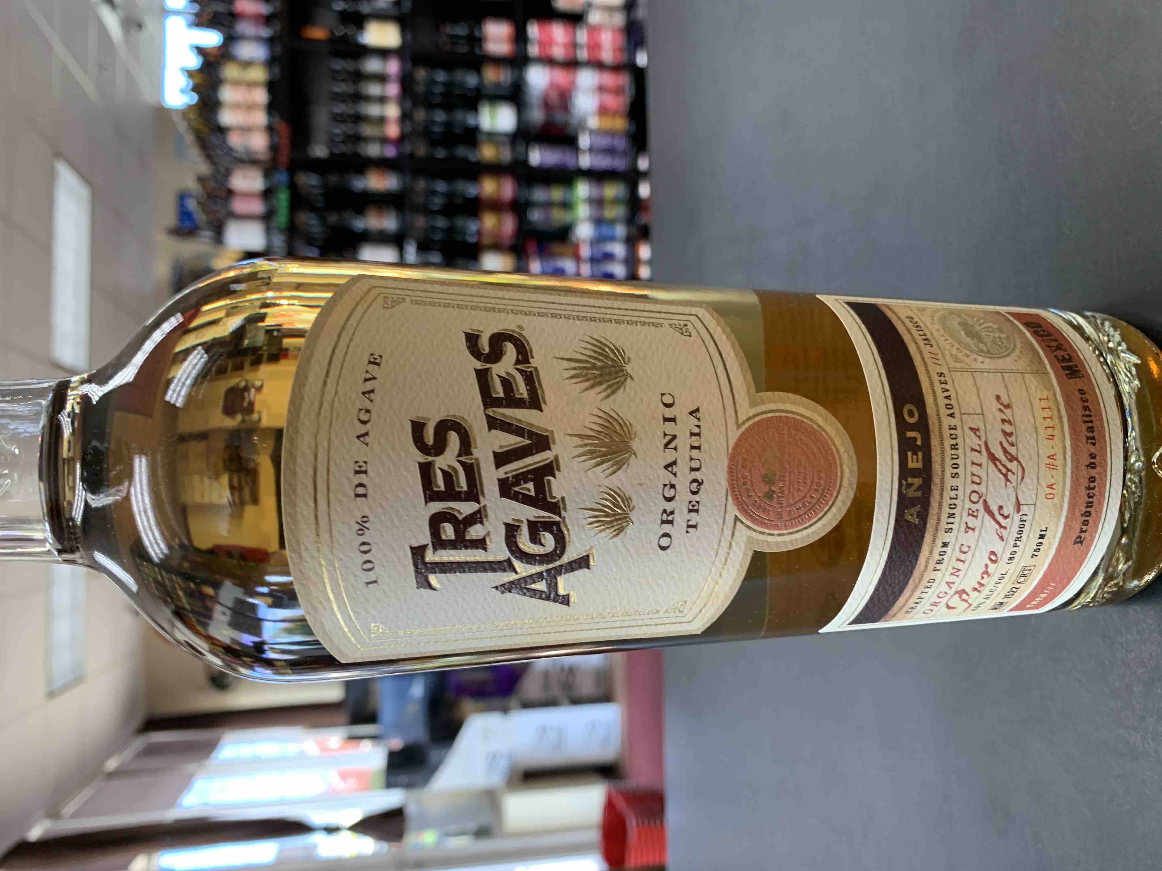 TRES AGAVES Anejo Tequila