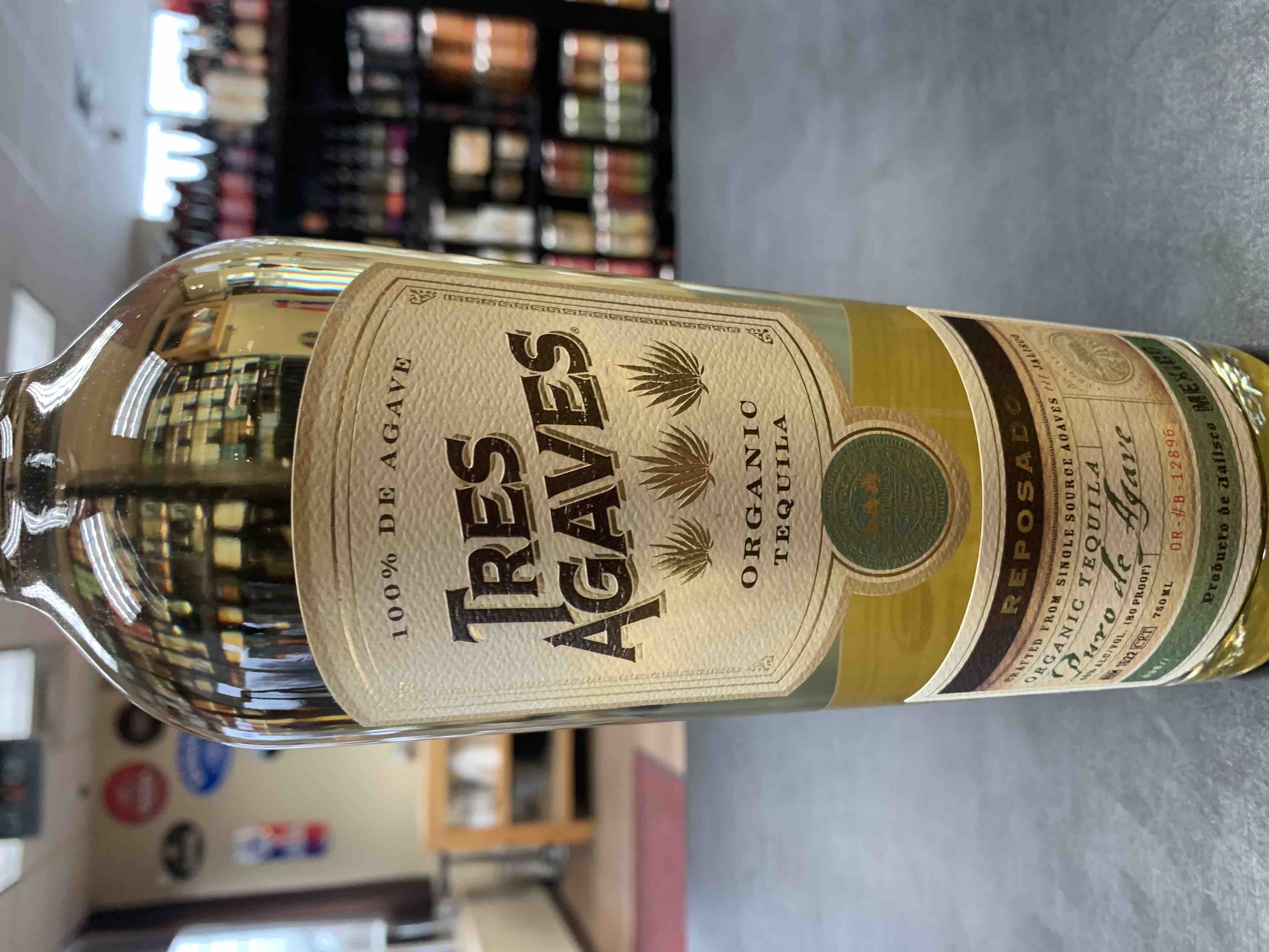 TRES AGAVES Reposado Tequila