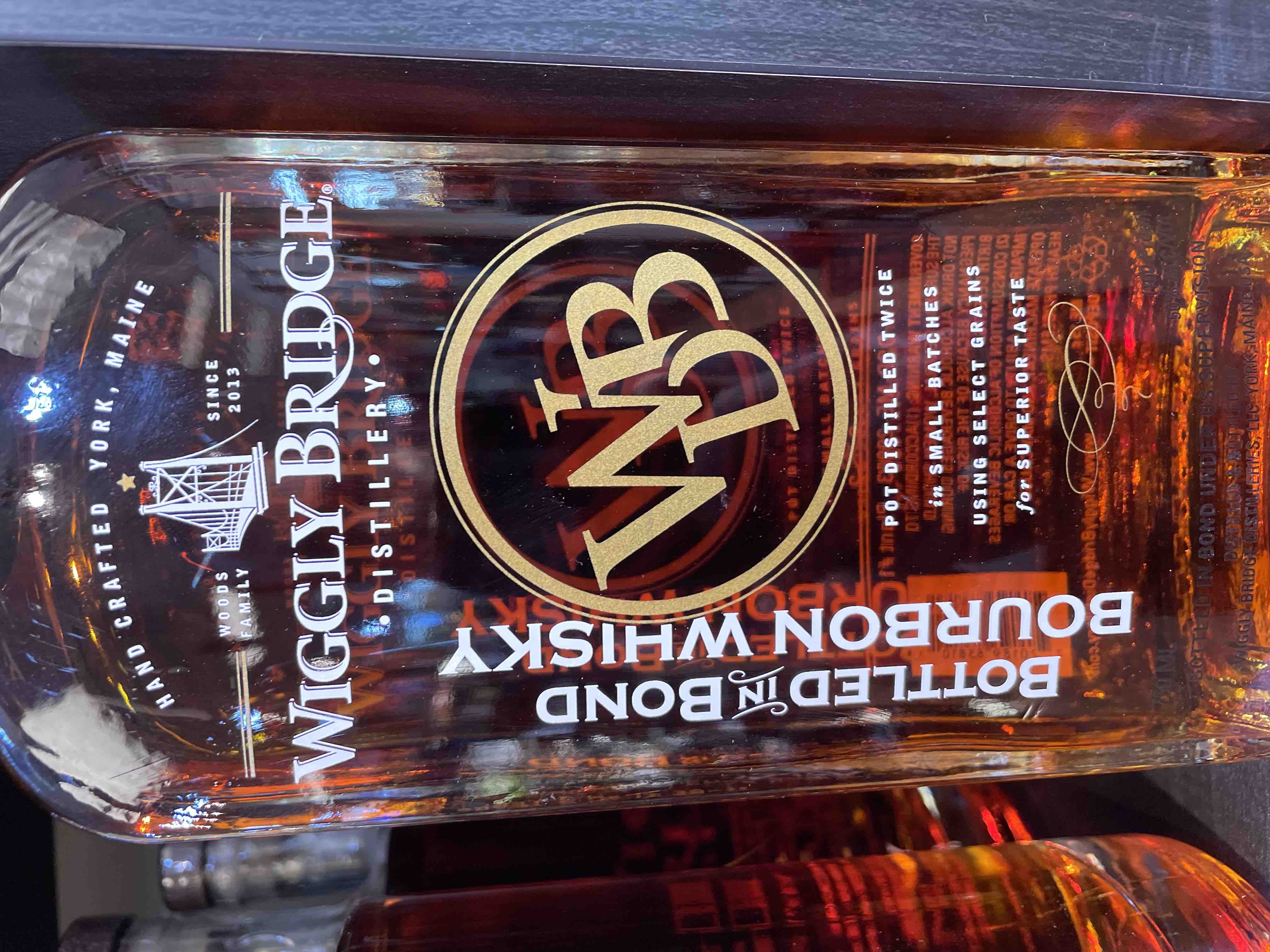 WIGGLY BRIDGE Bottled In Bond Bourbon
